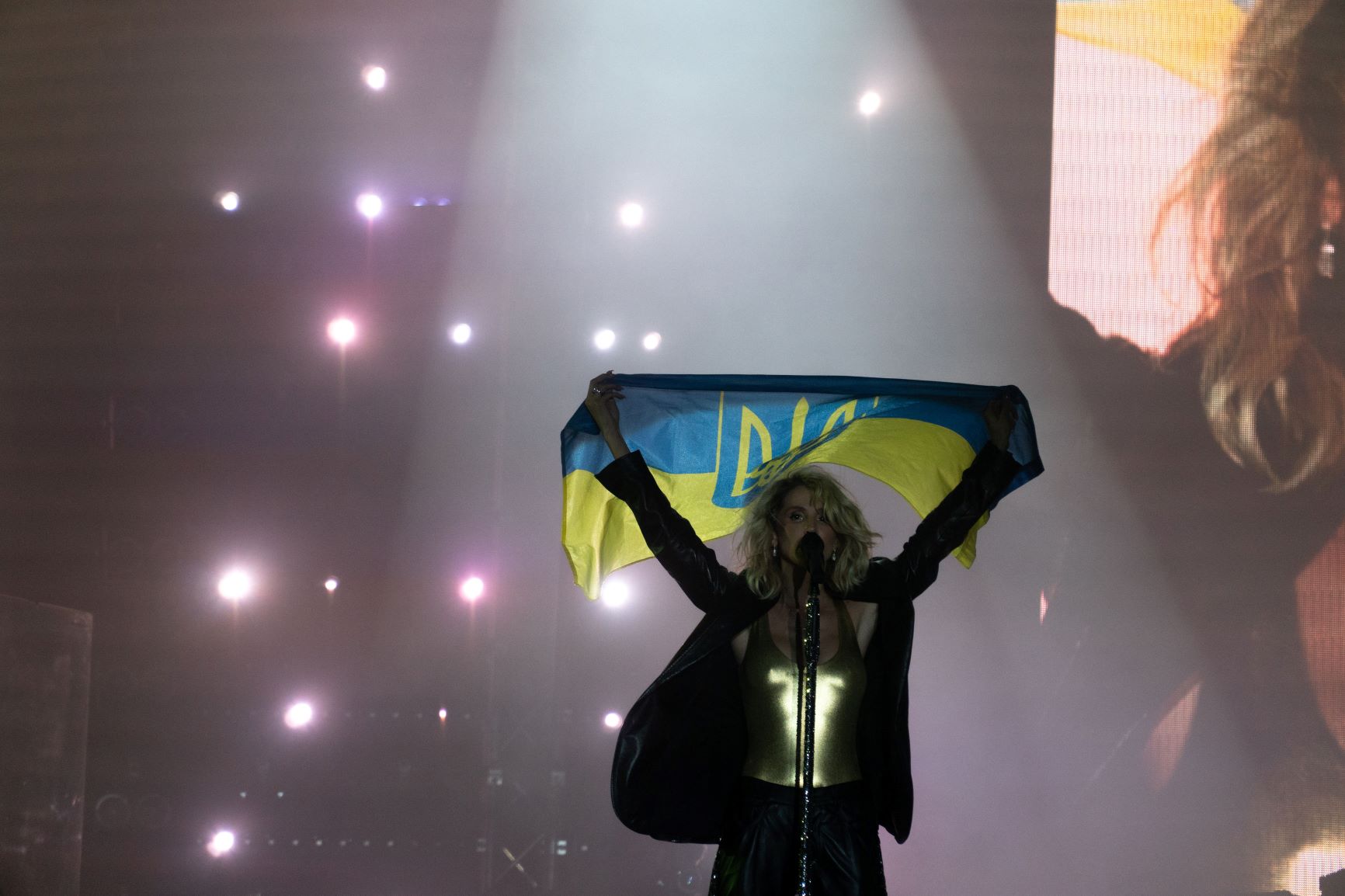 svetlana loboda charity4